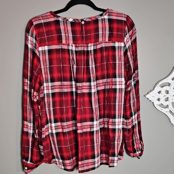 LOFT Red and Black Relaxed Blouse with Buttoned Front - Picture 4 of 6